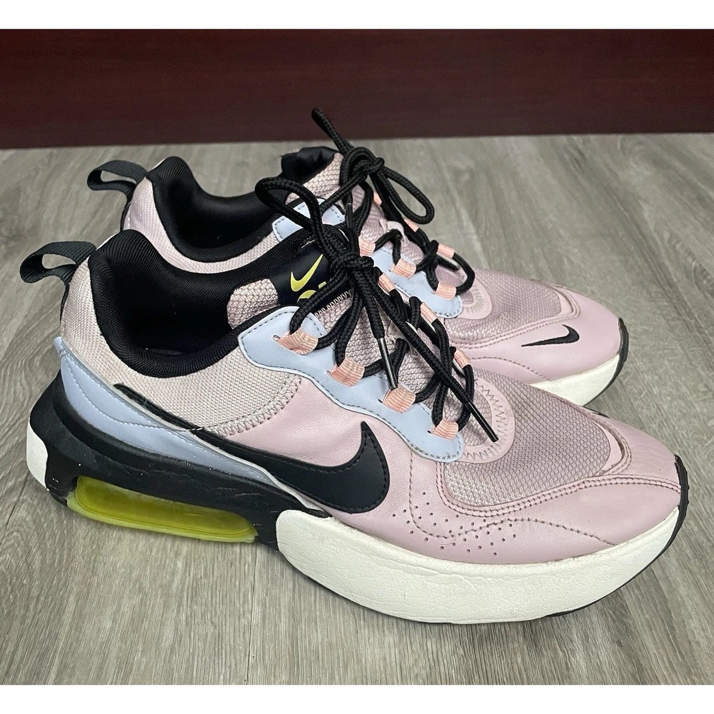 Nike Air Max Verona Women's Sneaker Size 8